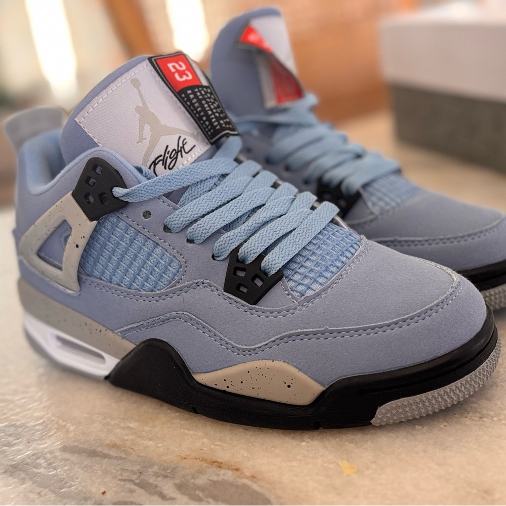 UNC blue AirJordan 4 Retro